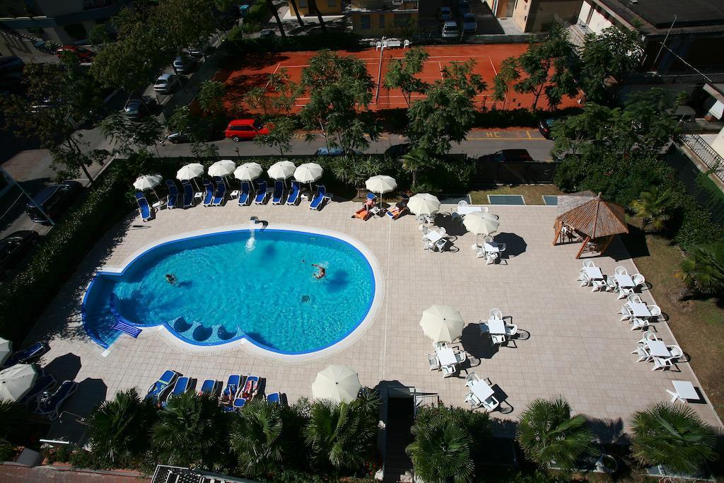 Hotel Helios Lido di Jesolo Exterior photo