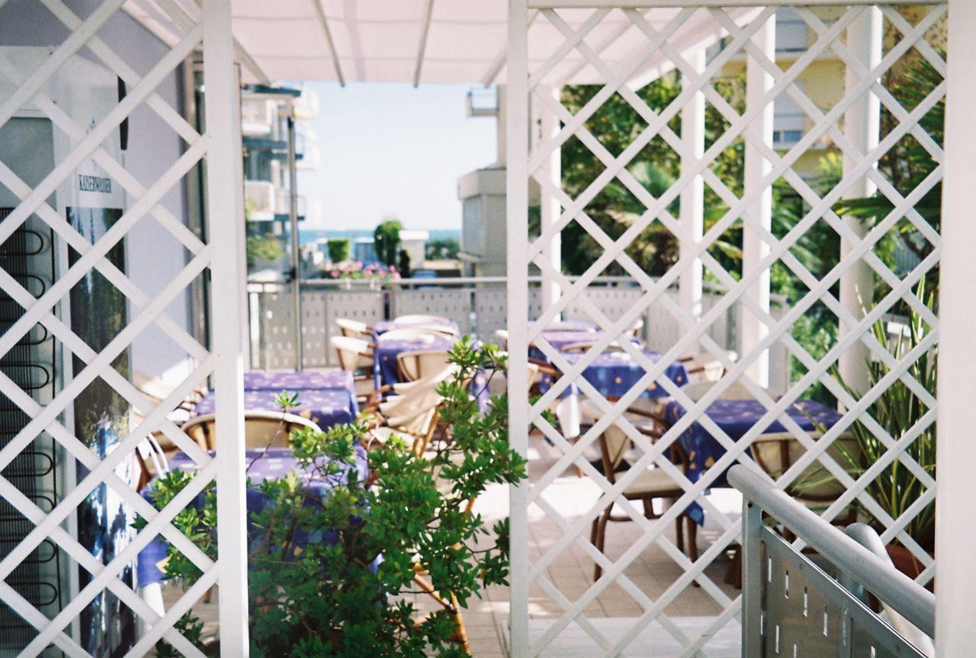 Hotel Helios Lido di Jesolo Exterior photo
