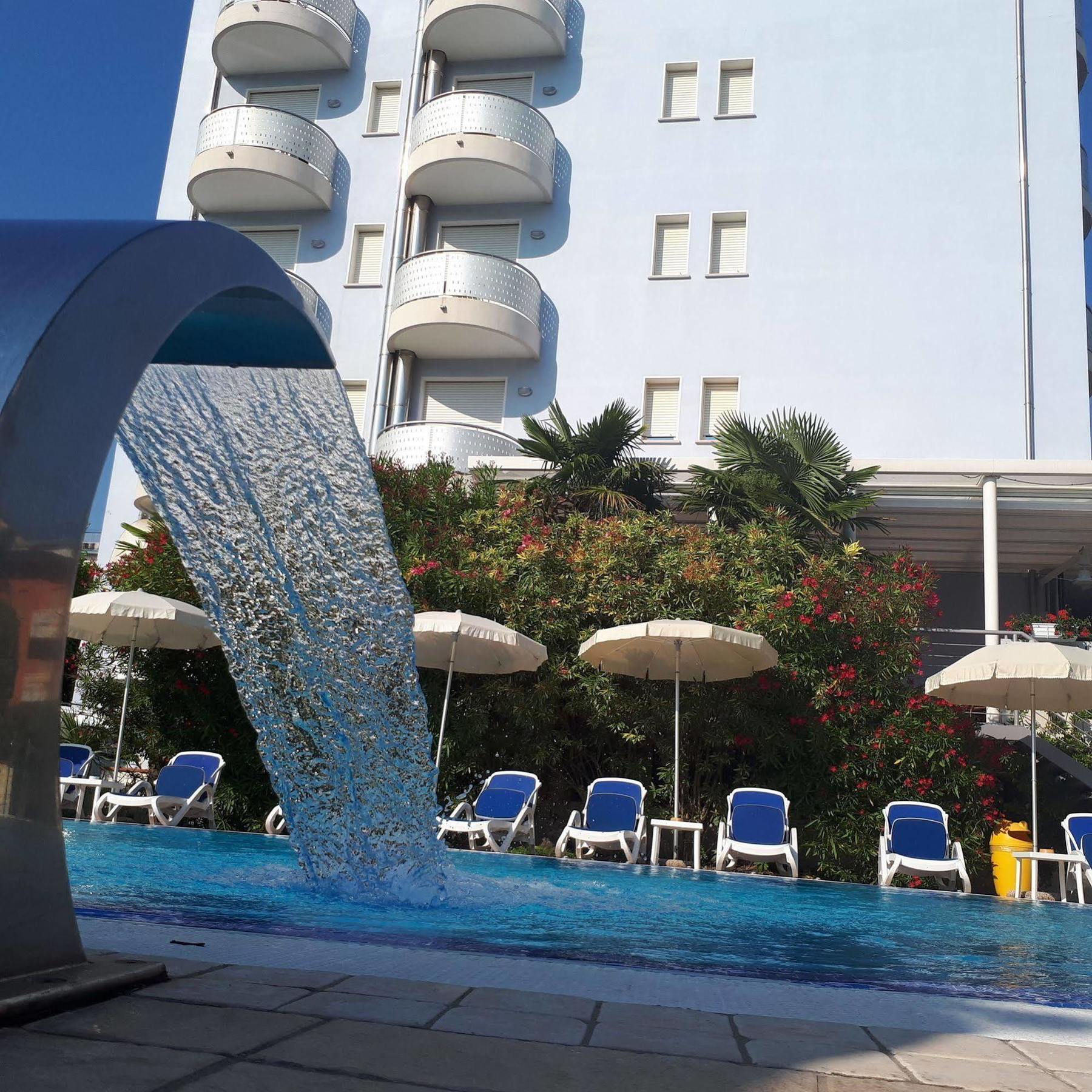 Hotel Helios Lido di Jesolo Exterior photo